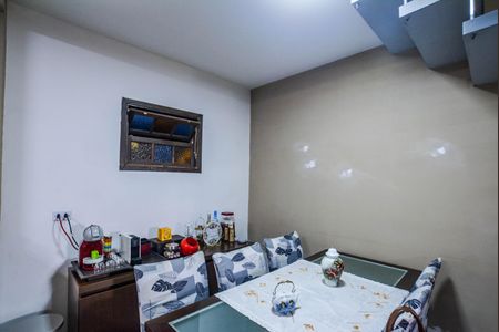 Casa de condomínio à venda com 94m², 2 quartos e 2 vagasCopa