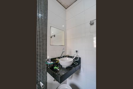 Casa de condomínio à venda com 94m², 2 quartos e 2 vagasBanheiro Social