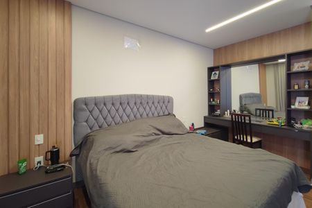 Casa de condomínio à venda com 301m², 4 quartos e 4 vagasQuarto Suíte
