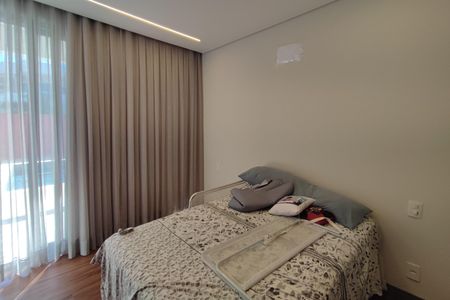 Casa de condomínio à venda com 301m², 4 quartos e 4 vagasQuarto Suíte 2