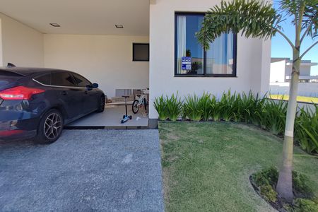 Casa de condomínio à venda com 301m², 4 quartos e 4 vagasPLACA INSTALADA NA FACHADA