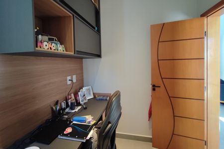 Casa de condomínio à venda com 301m², 4 quartos e 4 vagasEscritório