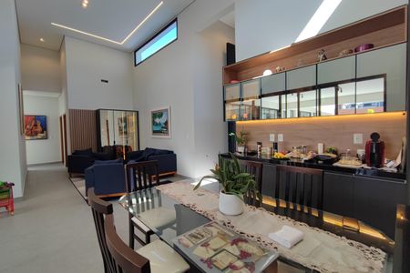 Casa de condomínio à venda com 301m², 4 quartos e 4 vagasSala de Jantar