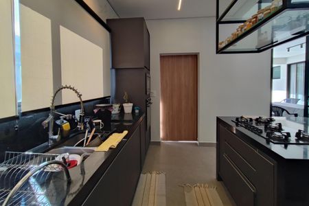 Casa de condomínio à venda com 301m², 4 quartos e 4 vagasCozinha