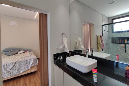 Casa de condomínio à venda com 301m², 4 quartos e 4 vagasBanheiro Suíte 2 e 3