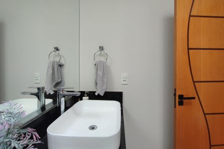 Casa de condomínio à venda com 301m², 4 quartos e 4 vagasBanheiro Suíte 4