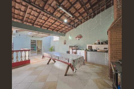 Casa à venda com 263m², 3 quartos e 3 vagasChurrasqueira