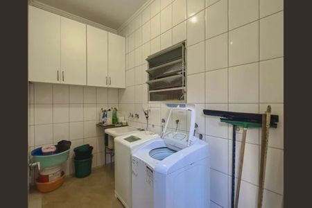 Casa à venda com 263m², 3 quartos e 3 vagasLavanderia