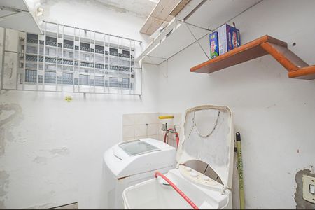 Casa à venda com 130m², 3 quartos e 3 vagasÁrea de Serviço