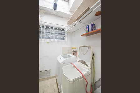 Casa à venda com 130m², 3 quartos e 3 vagasÁrea de Serviço