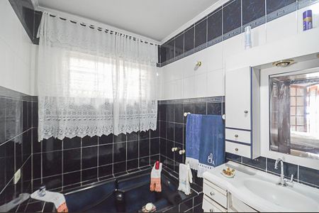 Casa à venda com 130m², 3 quartos e 3 vagasBanheiro da Suíte