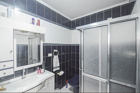 Casa à venda com 130m², 3 quartos e 3 vagasBanheiro da Suíte