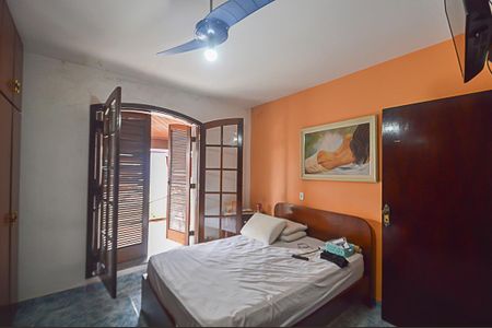 Casa à venda com 130m², 3 quartos e 3 vagasQuarto Suíte