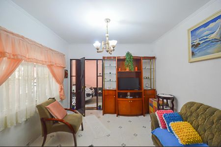 Casa à venda com 130m², 3 quartos e 3 vagasSala