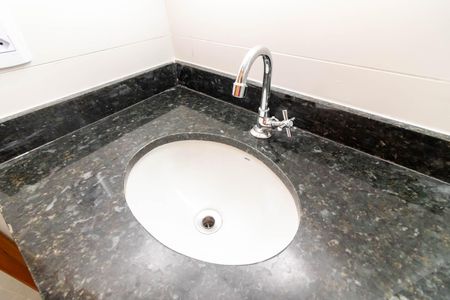 Apartamento à venda com 43m², 2 quartos e sem vaga Apartamento à venda com 43m², 2 quartos e sem vagaBanheiro