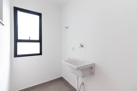 Apartamento para alugar com 37m², 2 quartos e sem vaga Apartamento para alugar com 37m², 2 quartos e sem vagaÁrea de Serviço
