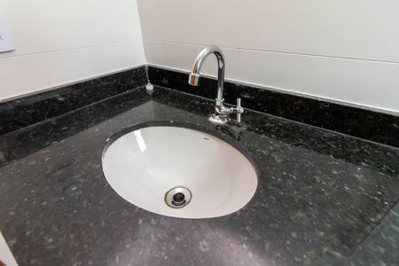 Apartamento para alugar com 43m², 2 quartos e sem vaga Apartamento para alugar com 43m², 2 quartos e sem vagaBanheiro