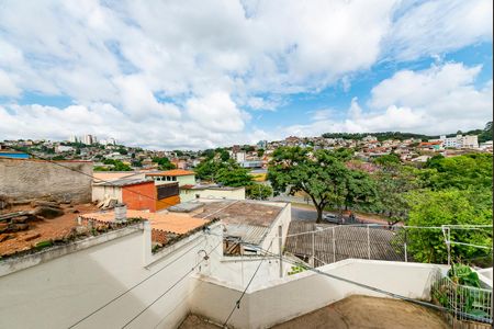 Casa à venda com 630m², 12 quartos e 1 vaga Casa à venda com 630m², 12 quartos e 1 vagaVaranda