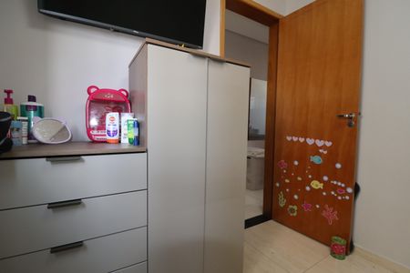 Apartamento à venda com 96m², 2 quartos e 1 vagaQuarto 2