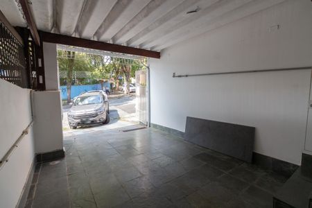 Casa à venda com 100m², 2 quartos e 1 vagaGaragem