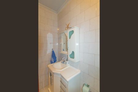 Casa à venda com 250m², 3 quartos e 4 vagas Casa à venda com 250m², 3 quartos e 4 vagasBanheiro Suíte 2