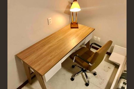 Apartamento à venda com 86m², 1 quarto e 1 vagaEscritório