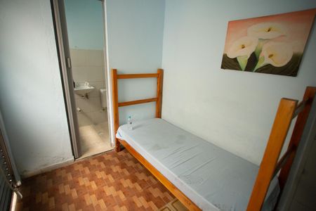 Casa à venda com 125m², 8 quartos e 1 vagaEDÍCULA