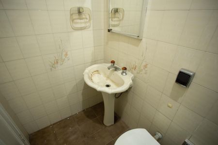 Casa à venda com 125m², 8 quartos e 1 vagaBANHEIRO QUARTO 1