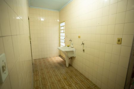 Casa à venda com 125m², 8 quartos e 1 vagaÁREA DE SERVIÇO