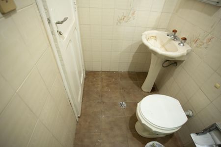 Casa à venda com 125m², 8 quartos e 1 vagaBANHEIRO QUARTO 1