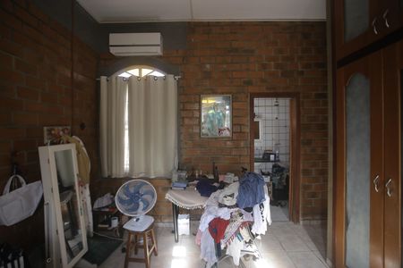 Casa para alugar com 146m², 4 quartos e 4 vagasSuite