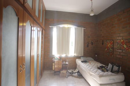 Casa para alugar com 146m², 4 quartos e 4 vagasSuite