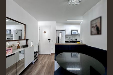 Apartamento à venda com 43m², 2 quartos e sem vaga Apartamento à venda com 43m², 2 quartos e sem vagaSala