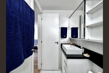 Apartamento à venda com 43m², 2 quartos e sem vaga Apartamento à venda com 43m², 2 quartos e sem vagaBanheiro