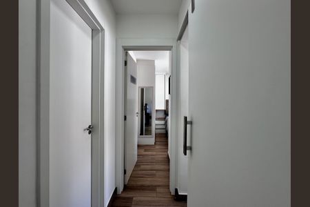 Apartamento à venda com 43m², 2 quartos e sem vaga Apartamento à venda com 43m², 2 quartos e sem vagaCorredor Quartos