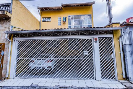 Casa à venda com 160m², 3 quartos e 2 vagasFachada