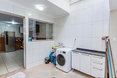 Casa à venda com 160m², 3 quartos e 2 vagasÁrea de Serviço