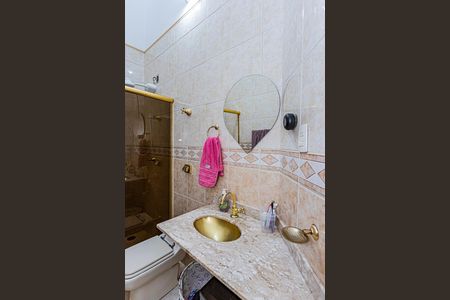 Casa à venda com 160m², 3 quartos e 2 vagasBanheiro