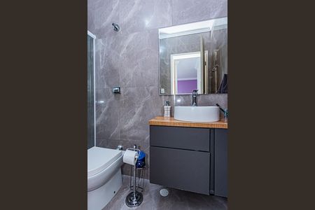 Casa à venda com 160m², 3 quartos e 2 vagasBanheiro suite