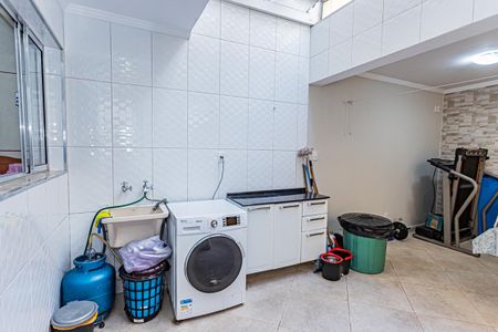 Casa à venda com 160m², 3 quartos e 2 vagasÁrea de Serviço