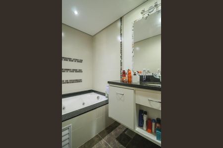 Casa à venda com 181m², 4 quartos e 3 vagasBanheiro da Suíte