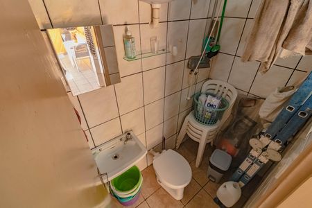 Casa à venda com 118m², 2 quartos e 2 vagasBanheiro de Serviço