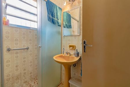 Casa à venda com 118m², 2 quartos e 2 vagasBanheiro