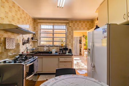 Casa à venda com 118m², 2 quartos e 2 vagasCozinha 