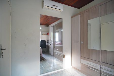 Casa à venda com 197m², 3 quartos e 2 vagasQuarto 2
