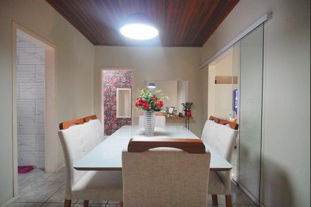 Casa à venda com 197m², 3 quartos e 2 vagasSala de Jantar