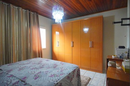 Casa à venda com 197m², 3 quartos e 2 vagasSuíte