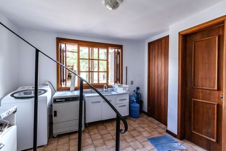Casa à venda com 290m², 3 quartos e 2 vagas Casa à venda com 290m², 3 quartos e 2 vagasÁrea de Serviço
