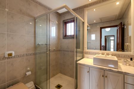 Casa à venda com 290m², 3 quartos e 2 vagas Casa à venda com 290m², 3 quartos e 2 vagasBanheiro Social