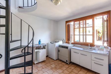 Casa à venda com 290m², 3 quartos e 2 vagas Casa à venda com 290m², 3 quartos e 2 vagasÁrea de Serviço